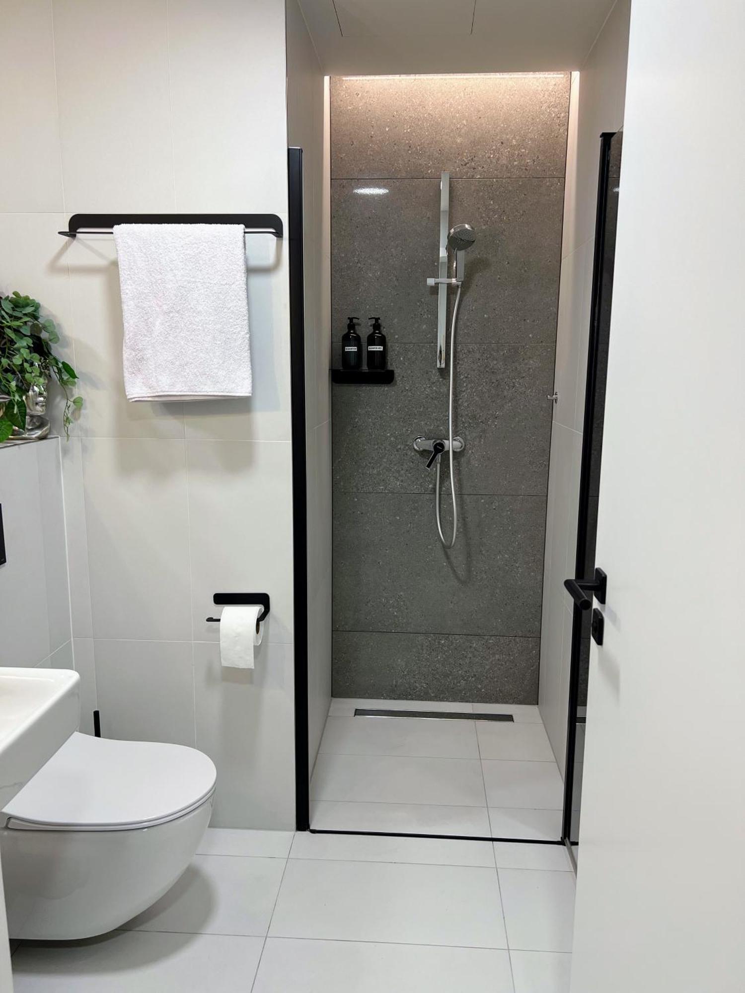 Jasminn Apartments Прага Екстер'єр фото