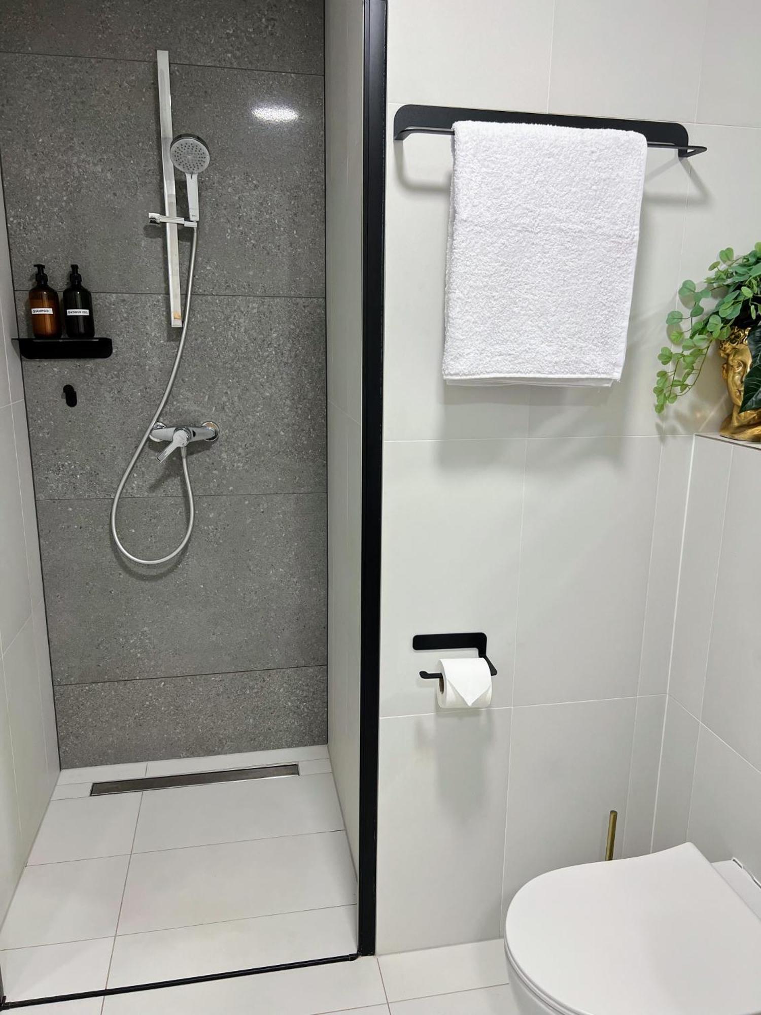 Jasminn Apartments Прага Екстер'єр фото