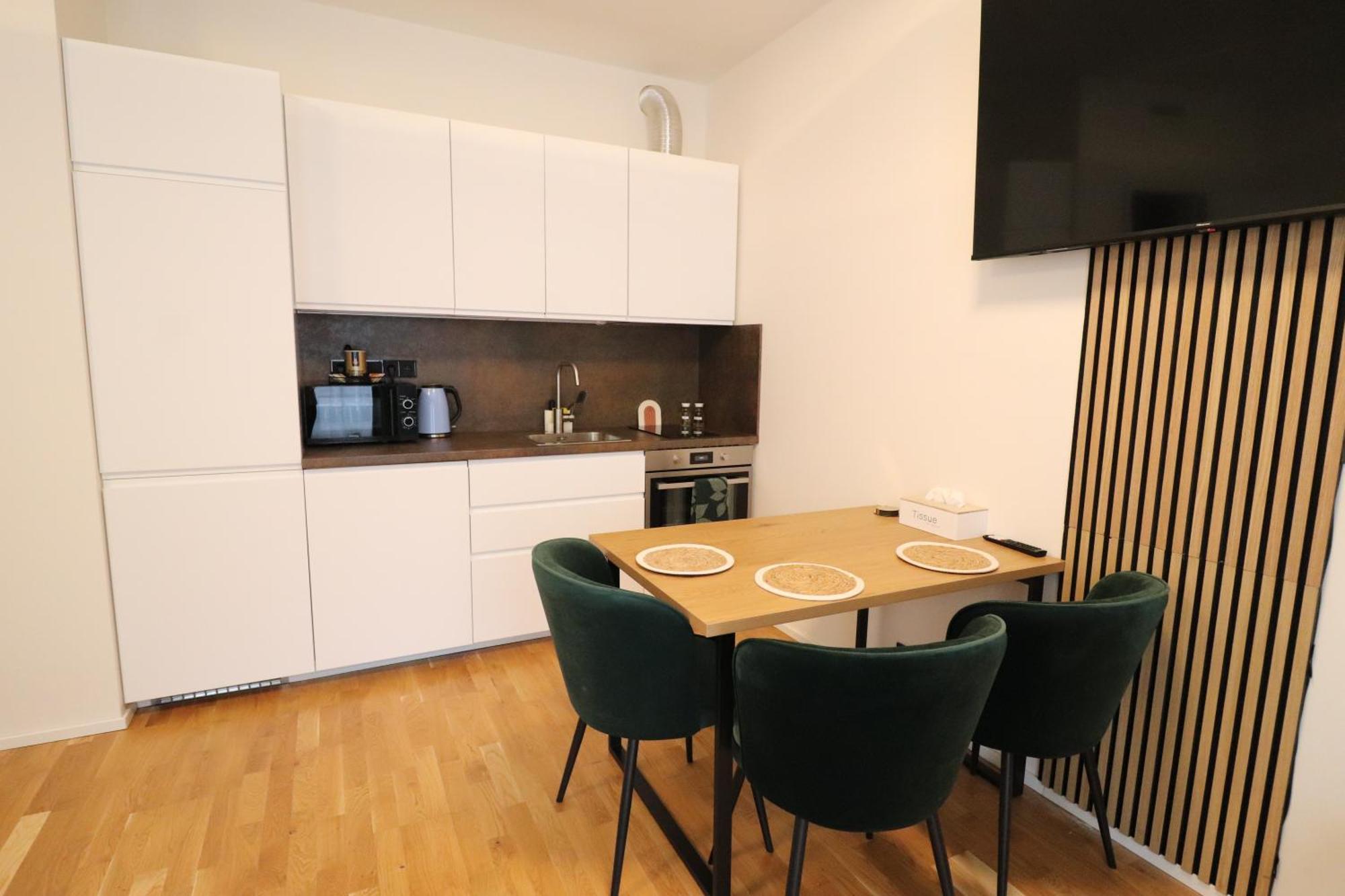Jasminn Apartments Прага Екстер'єр фото